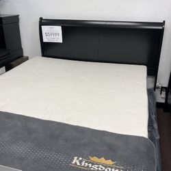 4pc Queen Size Bedroom Set 