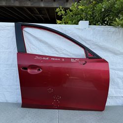 2013 2014 2015 2016 2017 2018 MAZDA 3 RIGHT FRONT DOOR OEM USED