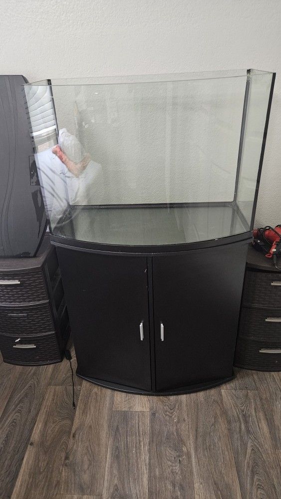 36 Gallon Bowfront Aquarium With Stand