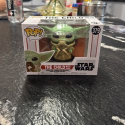 The Child (Grogu) With Frog – Funko Pop #379  (Star Wars) 