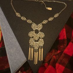 Vintage 1970s Boho LARGE Silvertone Fringe pendant Necklace