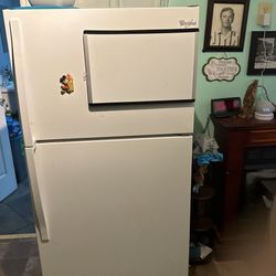 Refrigerator  Whirlpool 