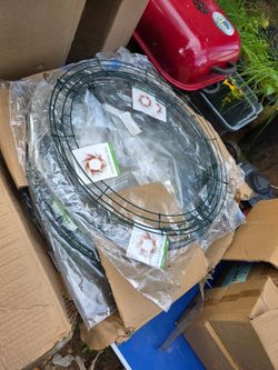 WIRE WREATH FORM