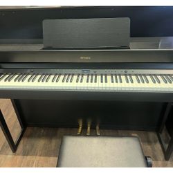 Roland MP200 Digital Upright Piano With Bench 