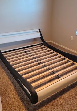 Headboard, Black and White
Low Profile.