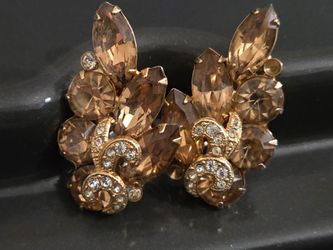 Eisenberg clip on cluster leaf earrings