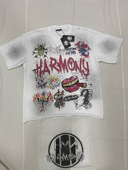 HARMONY T-SHIRT WHIT GRAFFITI FOR A GOOD PRICE