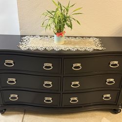 Dresser, with 6 drawers