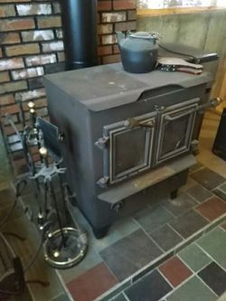 Hearth mate series 2400D wood stove for Sale in Granby, CT - OfferUp