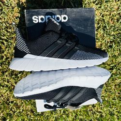 Adidas Questar Flow Shoes (US 10)