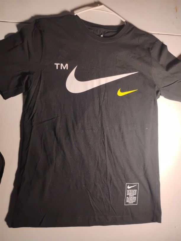 Nike T Shirt
