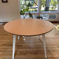 Floyd Round Table - 46”