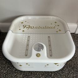 FAO Schwarz Pampered Manicure and Pedicure Spa Beauty Set