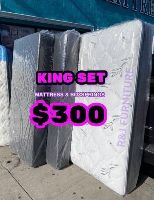 King Size Boxspring And Mattress