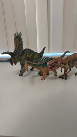 Dinosaur toy lot