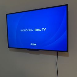 Insignia 40” Smart TV
