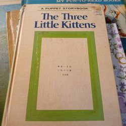 vintage Paul Galdone-illustrated edition of the children's book The Three Little Kittens. 