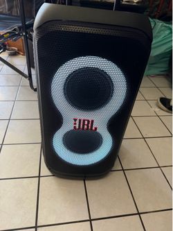 JBL party box 320 new