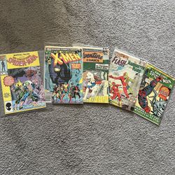 BUNDLE OF FIVE Superhero Marvel DC Comic Books