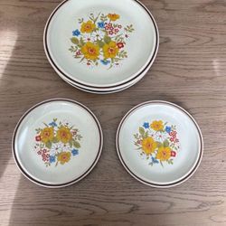 Vintage Dishes Hearthside Casual Elegance Bordeaux Pattern