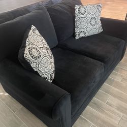 Living Spaces 3 Pieces Blk Couch 