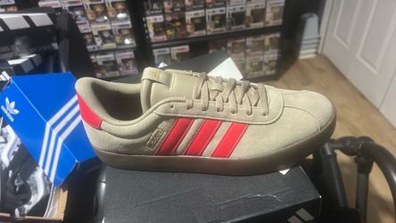 Adidas Low-Top Sneaker. Size 12 men’s