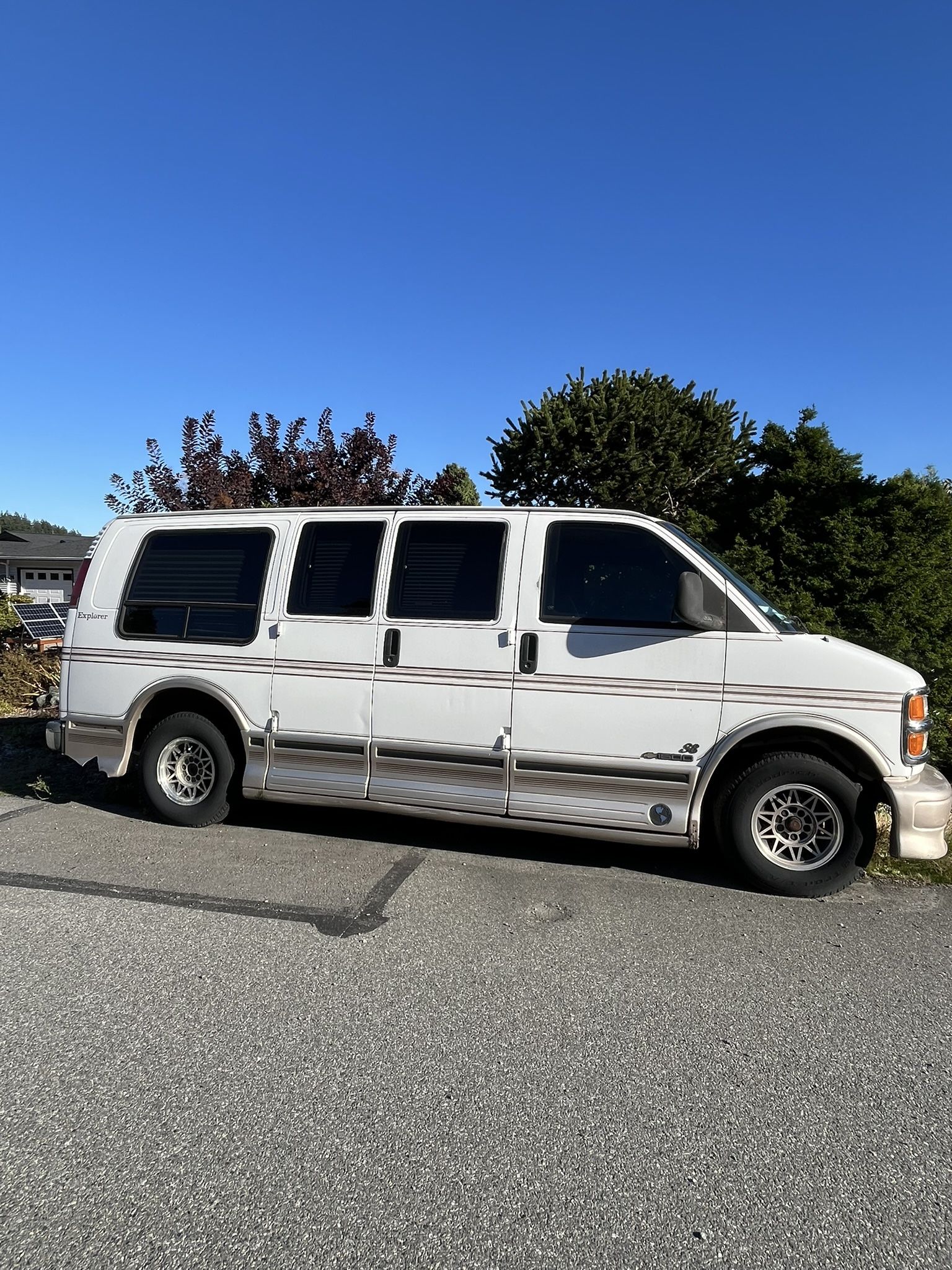 1998 Chevy Van 1500 Eddie Bauer Conversion