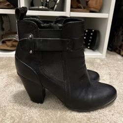 Black Ankle Bootie Size 7