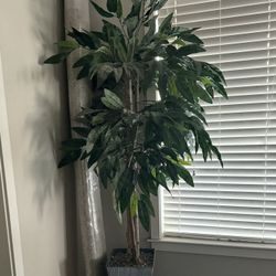 Large Artificial Tree 