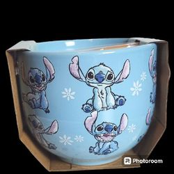 This 16 oz ceramic ramen bowl with chopsticks is a must-have for any Disney fan. The bowl features Stitch, the beloved character from the Disney movie