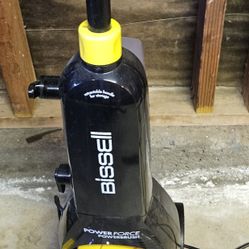 Bissell Upright Carpet Cleaner 