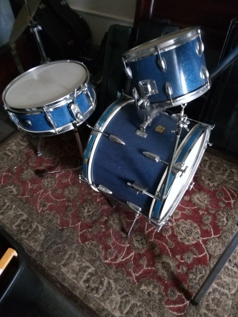 Drums  And High Hat Stand Stewart