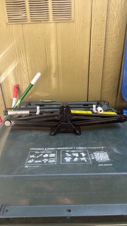 Large Suburban jack