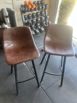 2  barstools