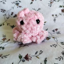 Handmade octopus with bow!!!🐙