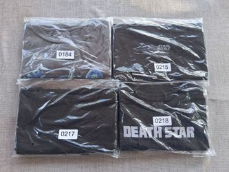 Fou (4) Different Star Wars Themed Shirts - Size: Large