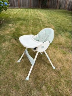 Feeding Chair, Babies and Toddlers Portable Slim High Chair from Infant to Toddler