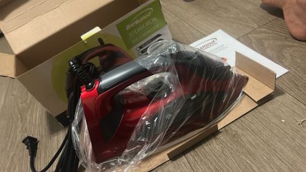 Brentwood Steam Iron