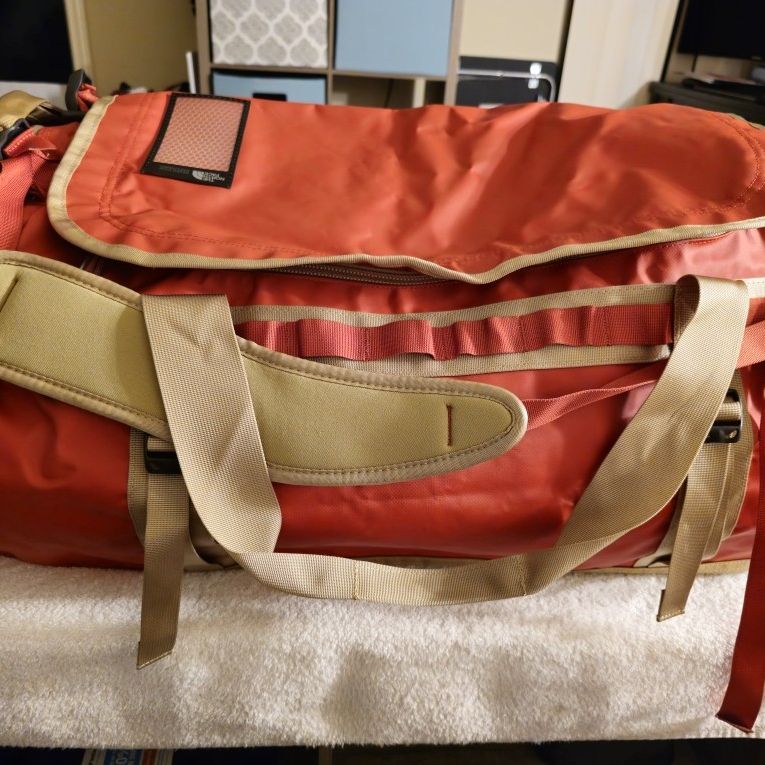 Large Northface Duffle Bag