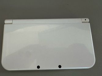New Nintendo 3DS LL XL White Top IPS English CFW w charger and Donkey Kong