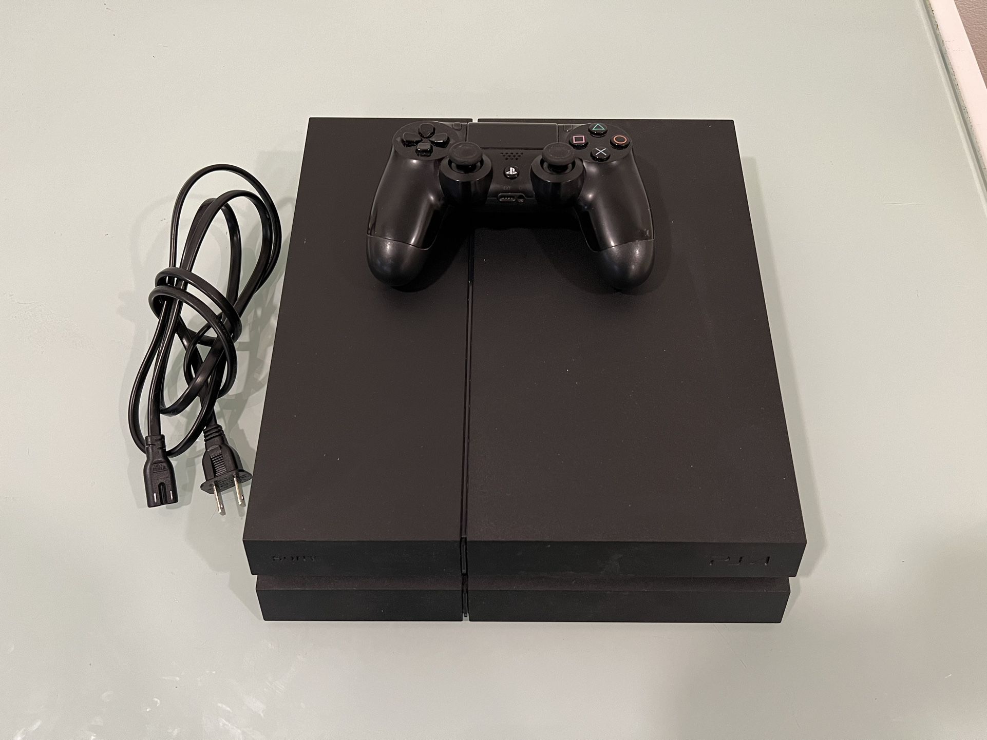 PS4 500GB Good Condition
