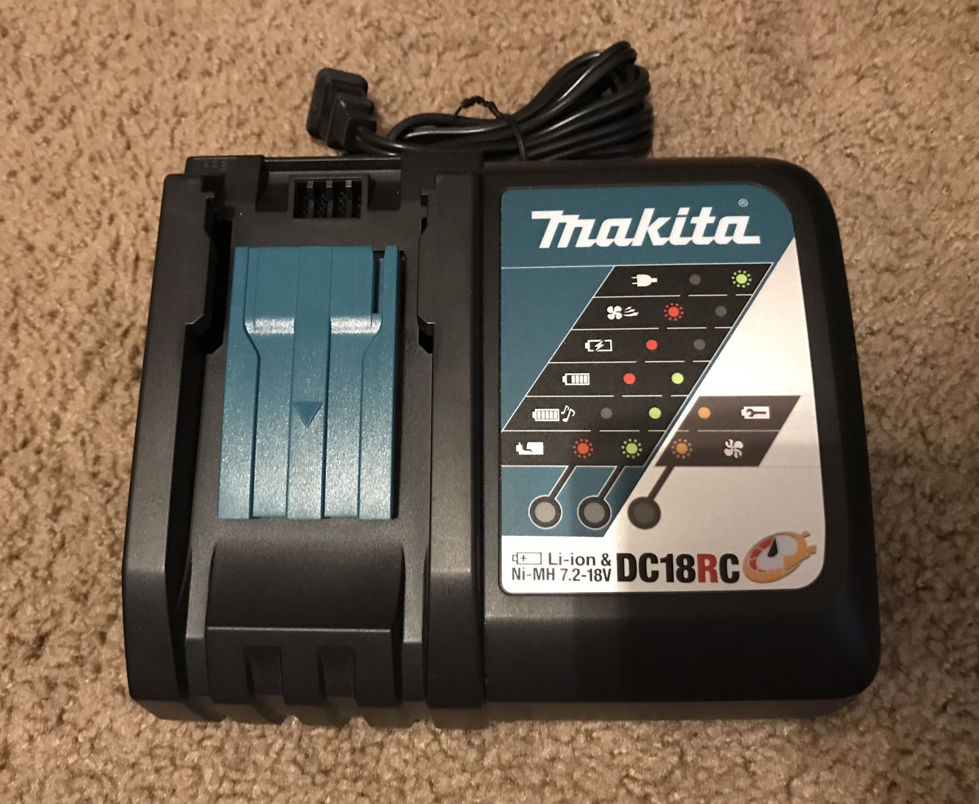 Makita Charger