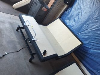 Queen TEMPURPEDIC ERGO MODEL ADJUSTABLE BED.