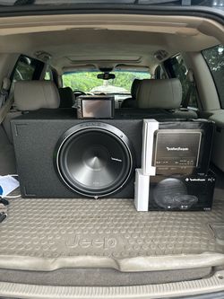 Brand new Rockford Fosgate 15 inch subwoofer with new Amp