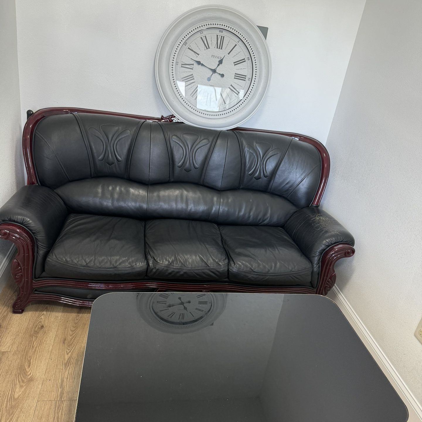 leather sofa& table