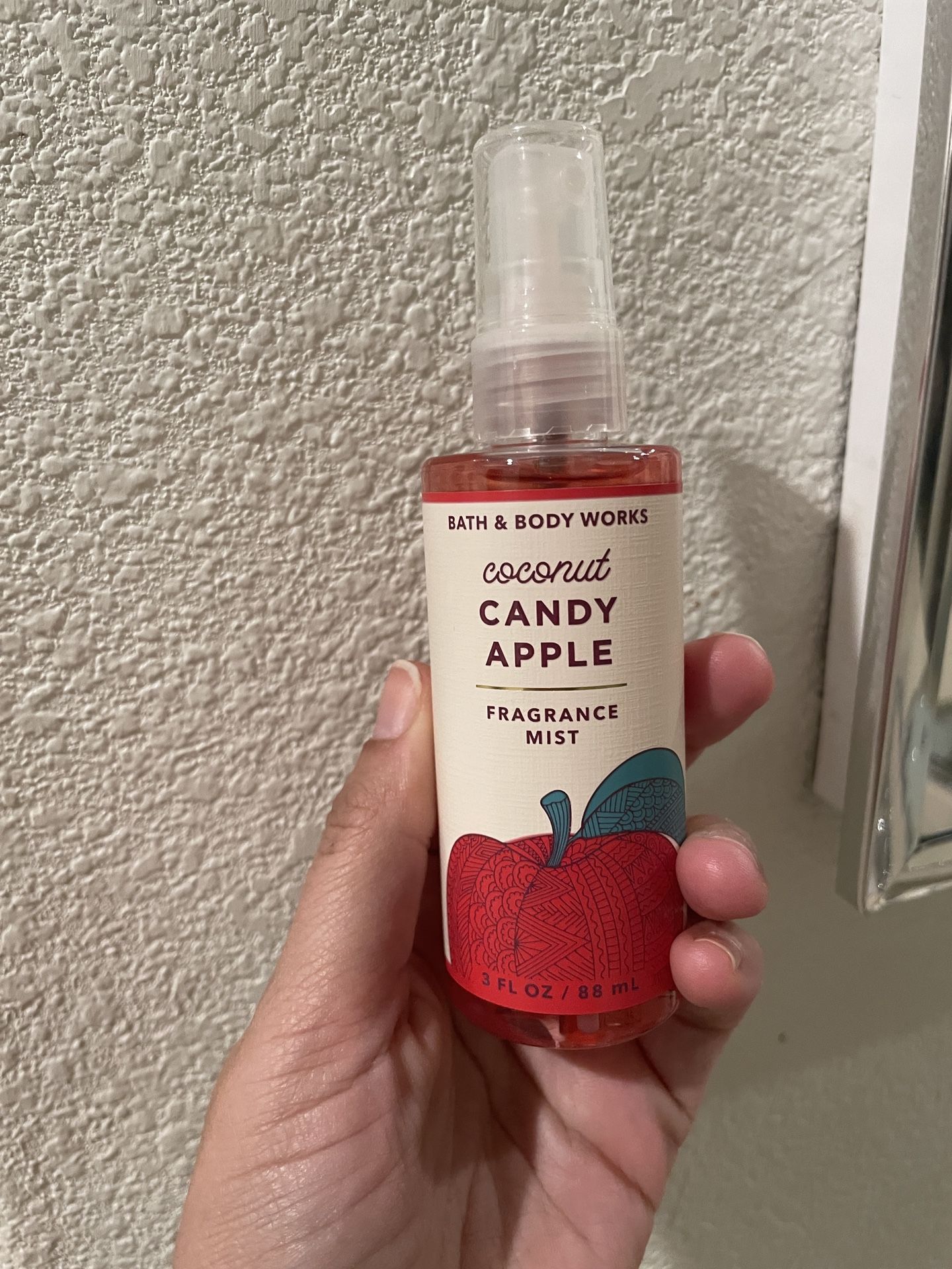Bath And Body Works Spray Coconut Candy Apple 🍎 