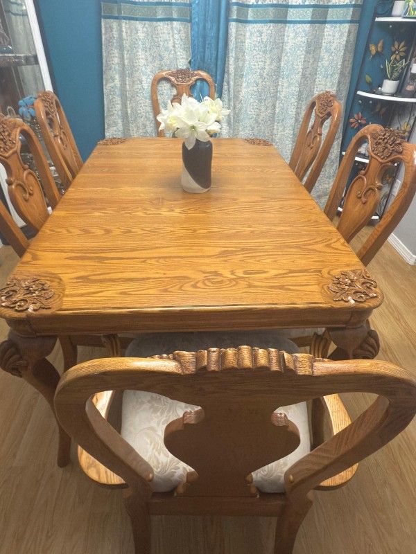 Dinning Table 