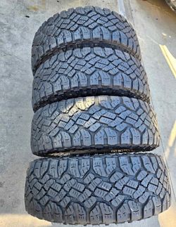 285 75 18 Goodyear con 80% de vida las 4