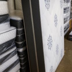 Queen Mattress- Double Sides- Come With Free Box Spring Only- Free Delivery 🚚 Today 