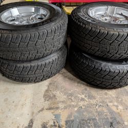 17" Rims (5 X 135) With 285/70/r17 Tires